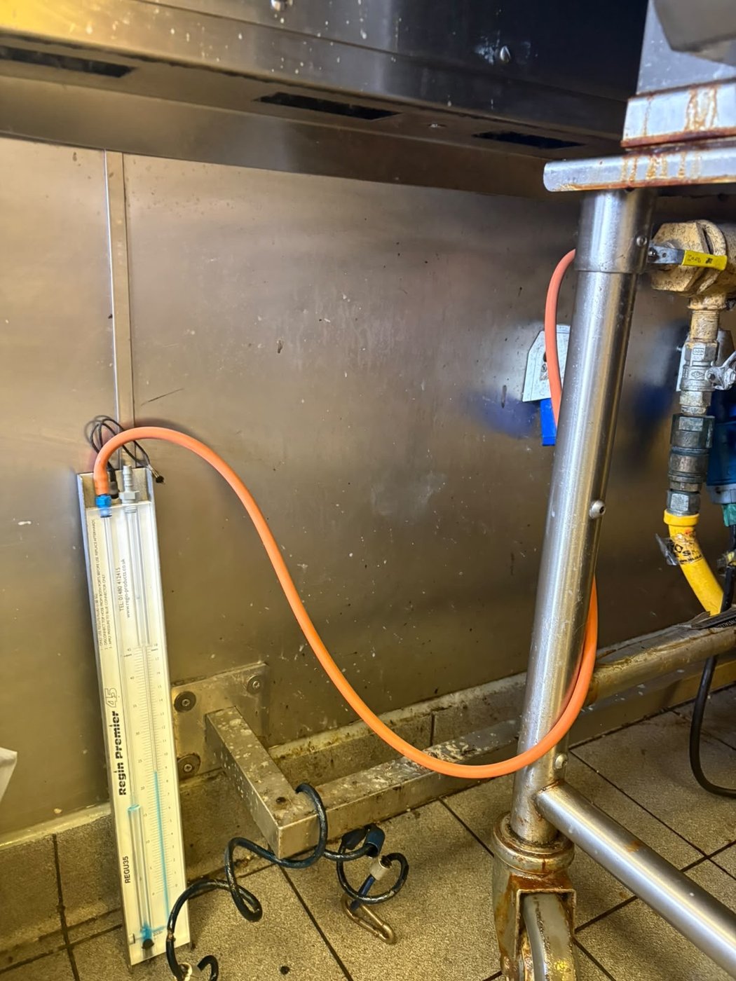 Pressure testing, commercial catering gas work at a Burger King site in Sheffield